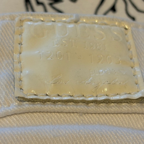 Women’s Guess Brittany Boot White Jeans - Picture 2 of 8